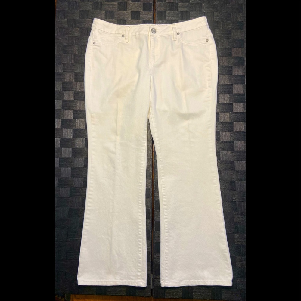 a.n.a boot cut jeans, solid white, sized 14P Like New!